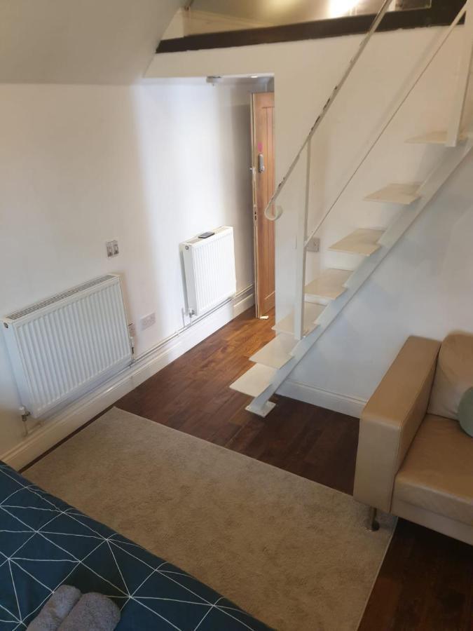 Mezzanine Studio Apartment Londra Dış mekan fotoğraf